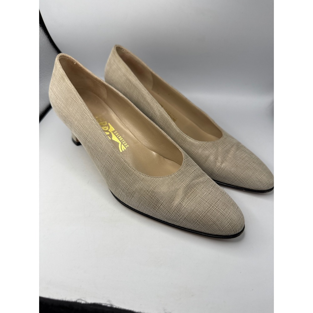 Salvatore Ferragamo Beige Textured Leather Pumps